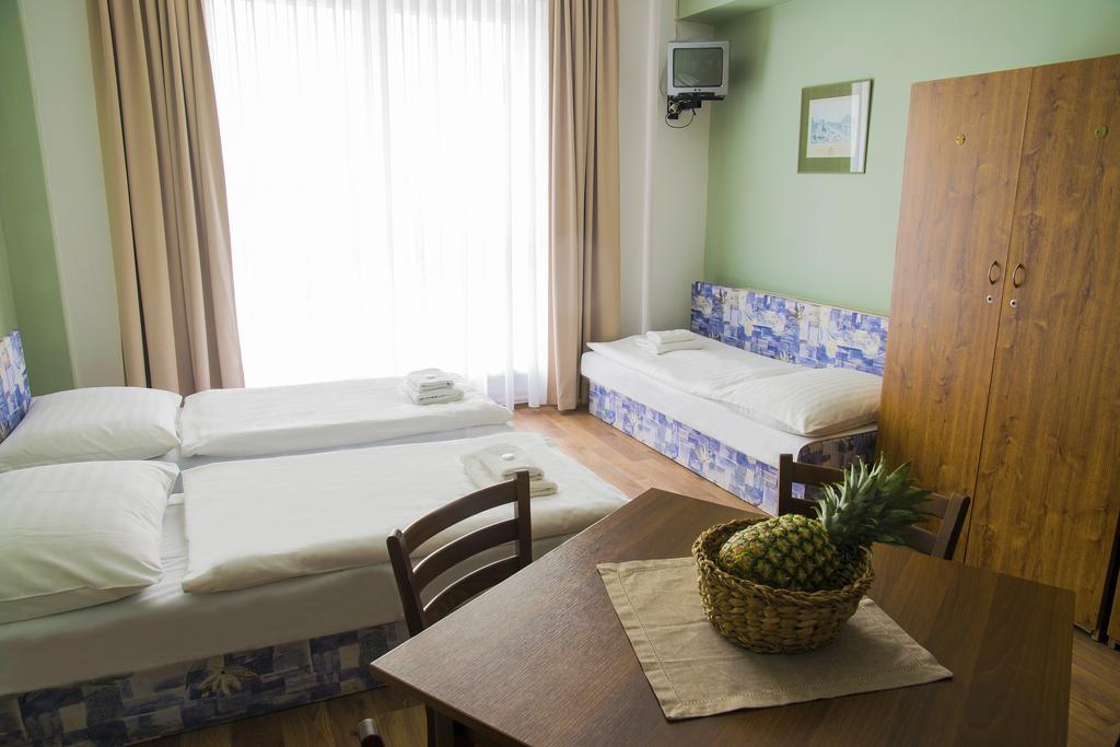 Studia a apartmány U Karla Turnov Esterno foto