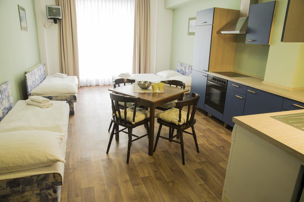 Studia a apartmány U Karla Turnov Esterno foto