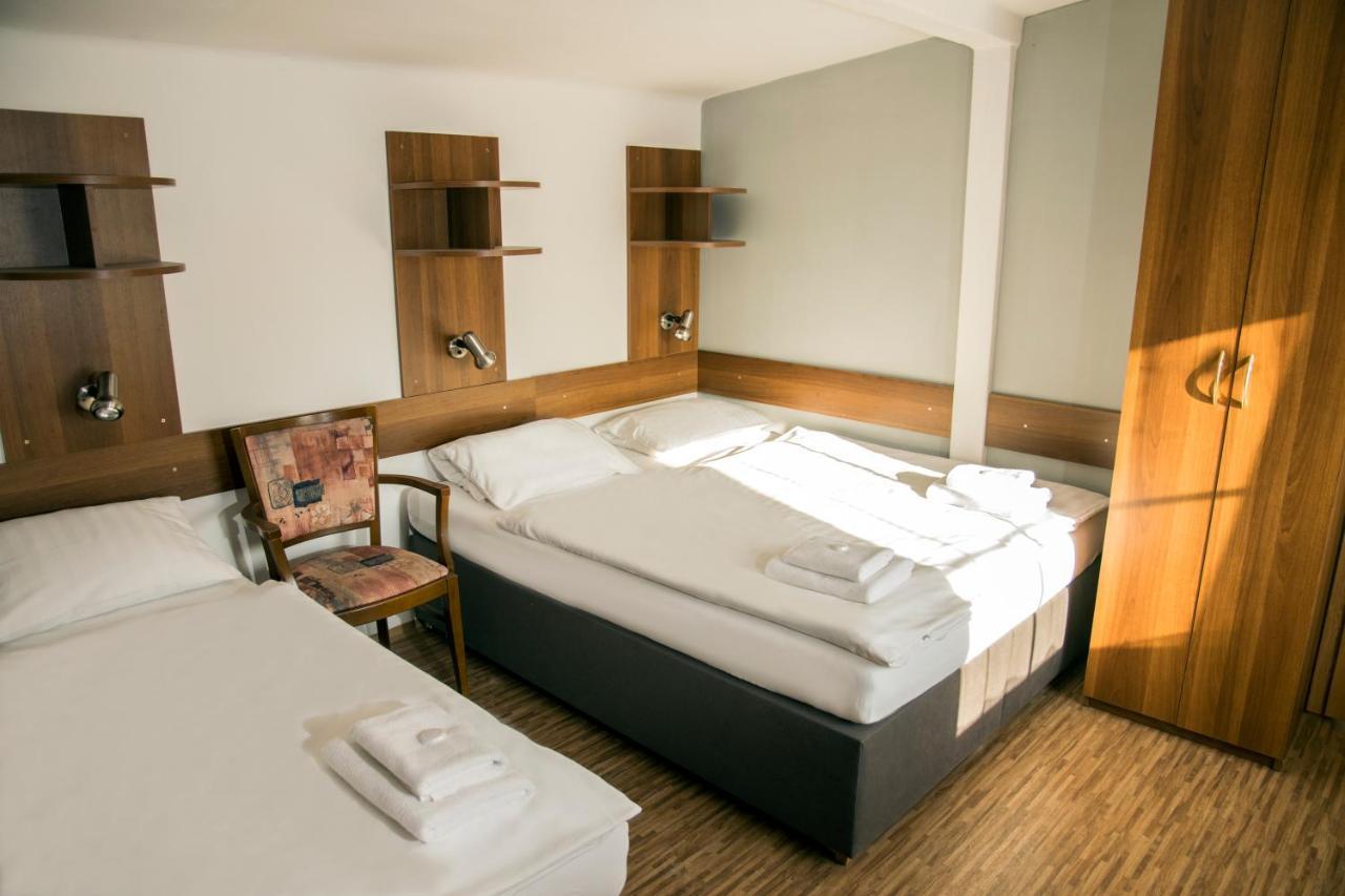 Studia a apartmány U Karla Turnov Esterno foto
