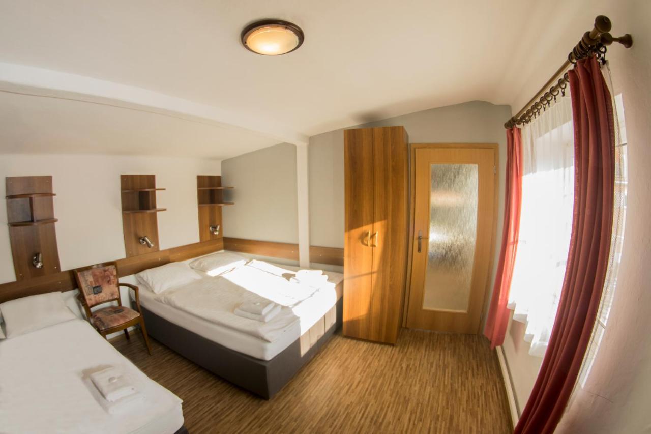 Studia a apartmány U Karla Turnov Esterno foto