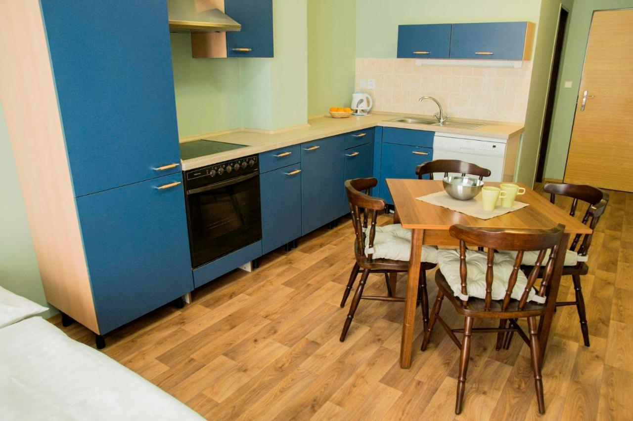 Studia a apartmány U Karla Turnov Esterno foto