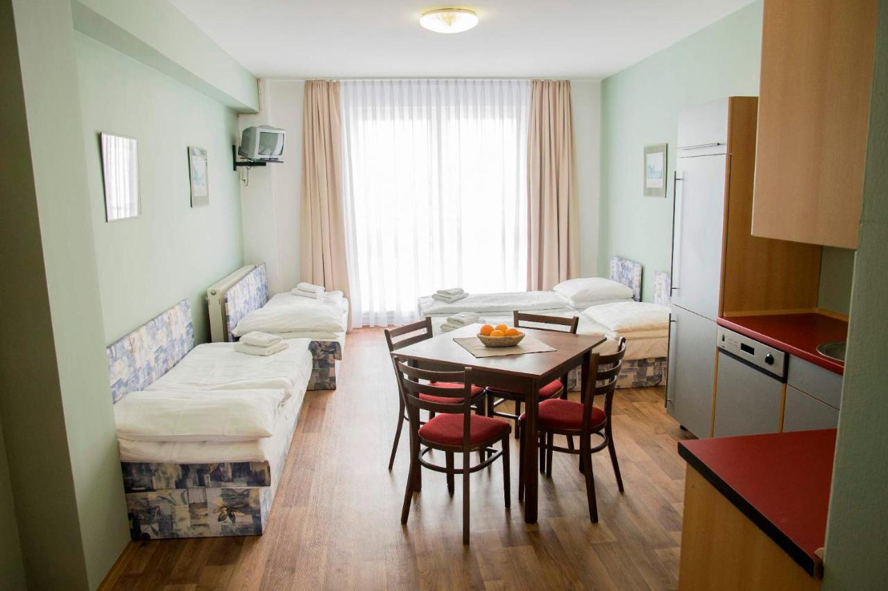 Studia a apartmány U Karla Turnov Esterno foto